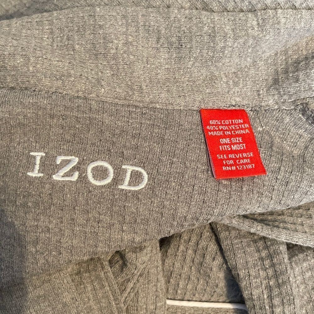 Vintage Izod Robe - Picture 7 of 7